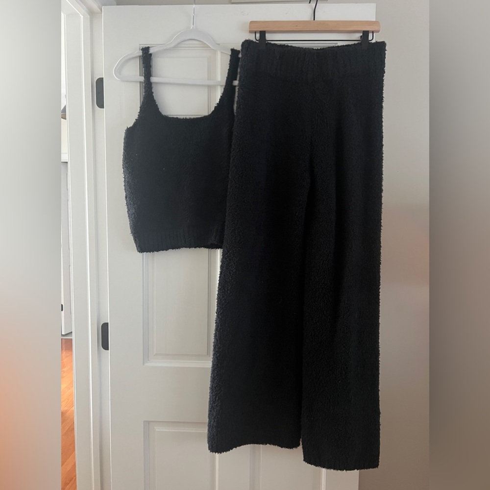 SKIMS women’s fleece set (top and bottom)